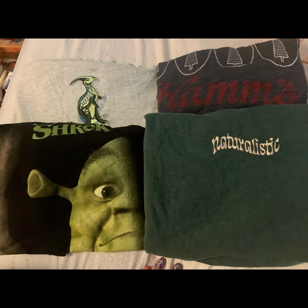 4 piece bundle mens large graphic tshirts